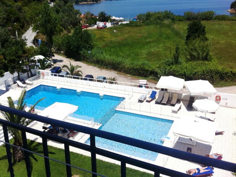 Radisson Resort Plaza Skiathos Kanapíca Kültér fotó